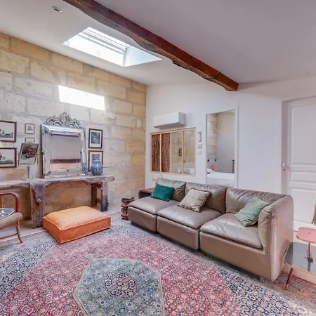 Very Charming Chartrons Guest house