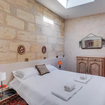 Very Charming Chartrons 4*