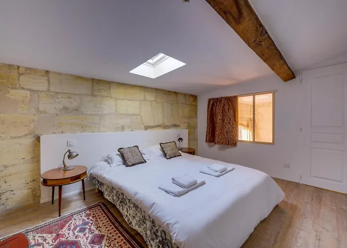 Very Charming Chartrons Бордо